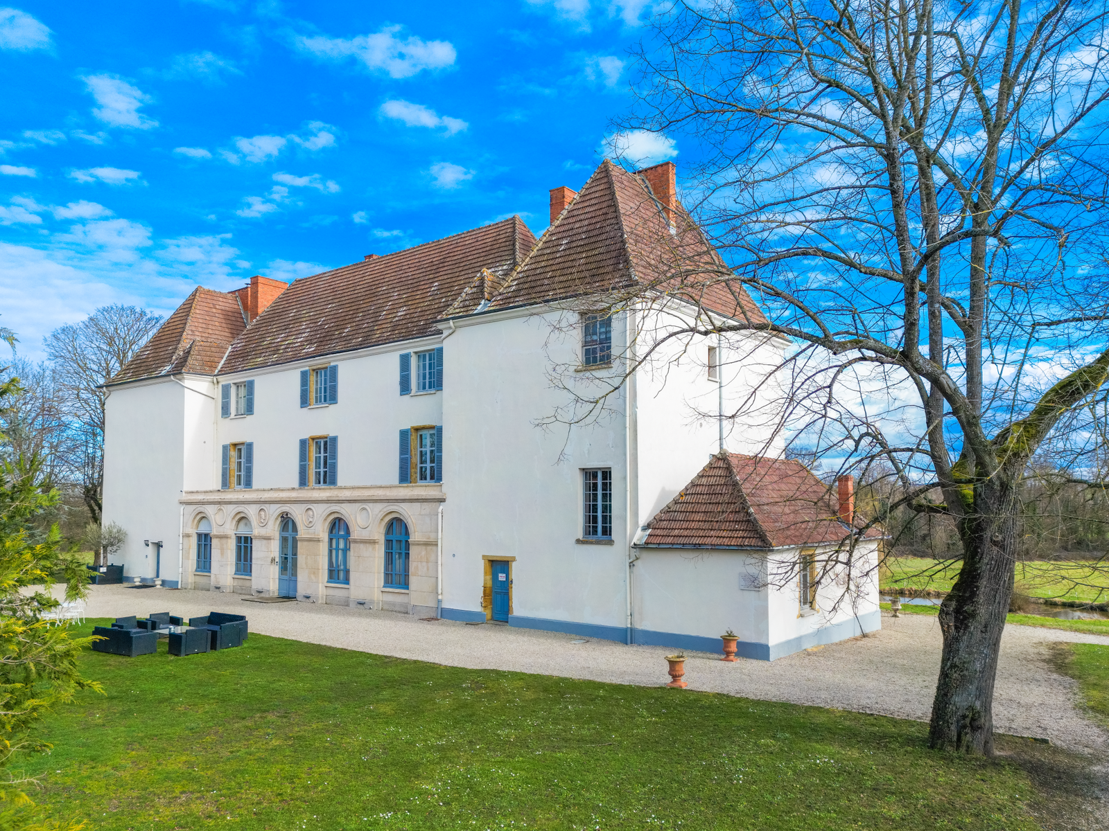 vue chateau cote cour d'honneur